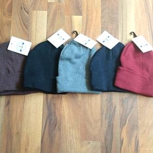 Brand new Yacht & Smith beanies